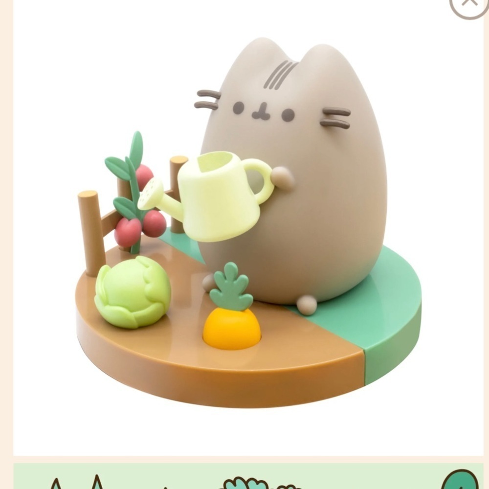 Pusheen Spring 2022 box exclusive gardening vinyl figure. Box still sealed.